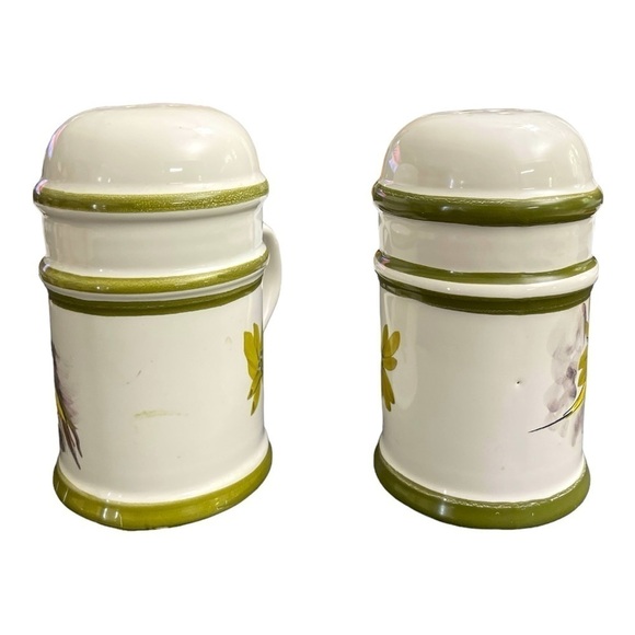 Vintage Italian Pottery
Ceramic Stovetop Salt and Pepper Shakers Hand Painted - Picture 3 of 14